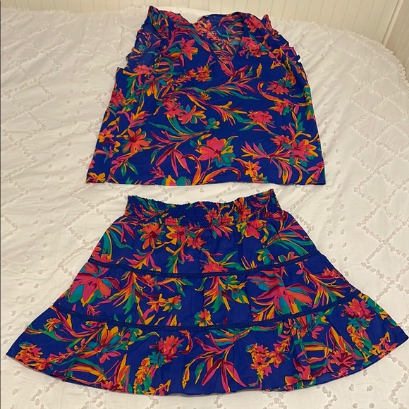 J. Crew Dresses & Skirts - J. Crew Vibrant Floral two piece set medium Mini Skirt large top EUC